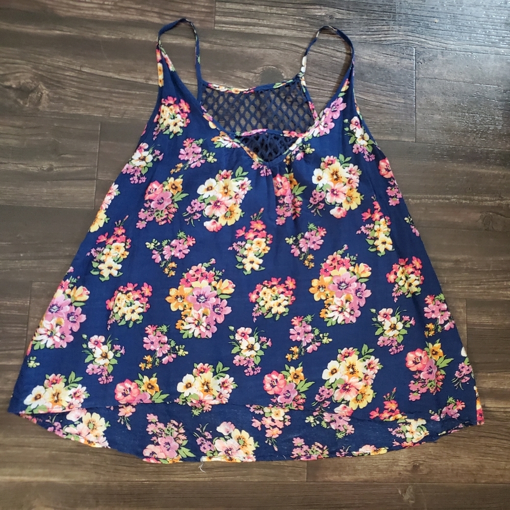 Aeropostale swing tank